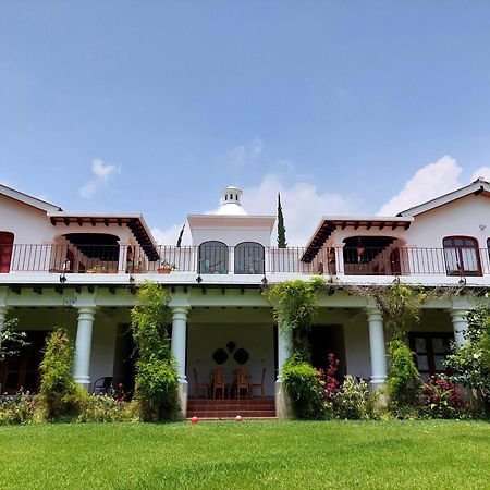 Hotel Y Jardines Casa Buho アンティグア・グアテマラ エクステリア 写真