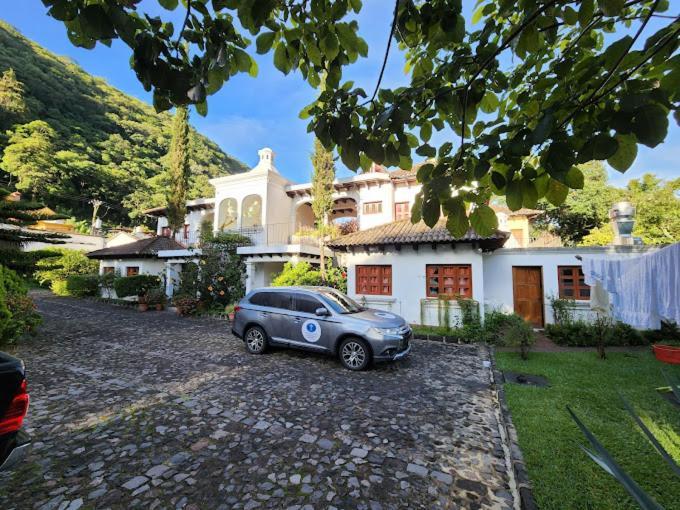 Hotel Y Jardines Casa Buho アンティグア・グアテマラ エクステリア 写真