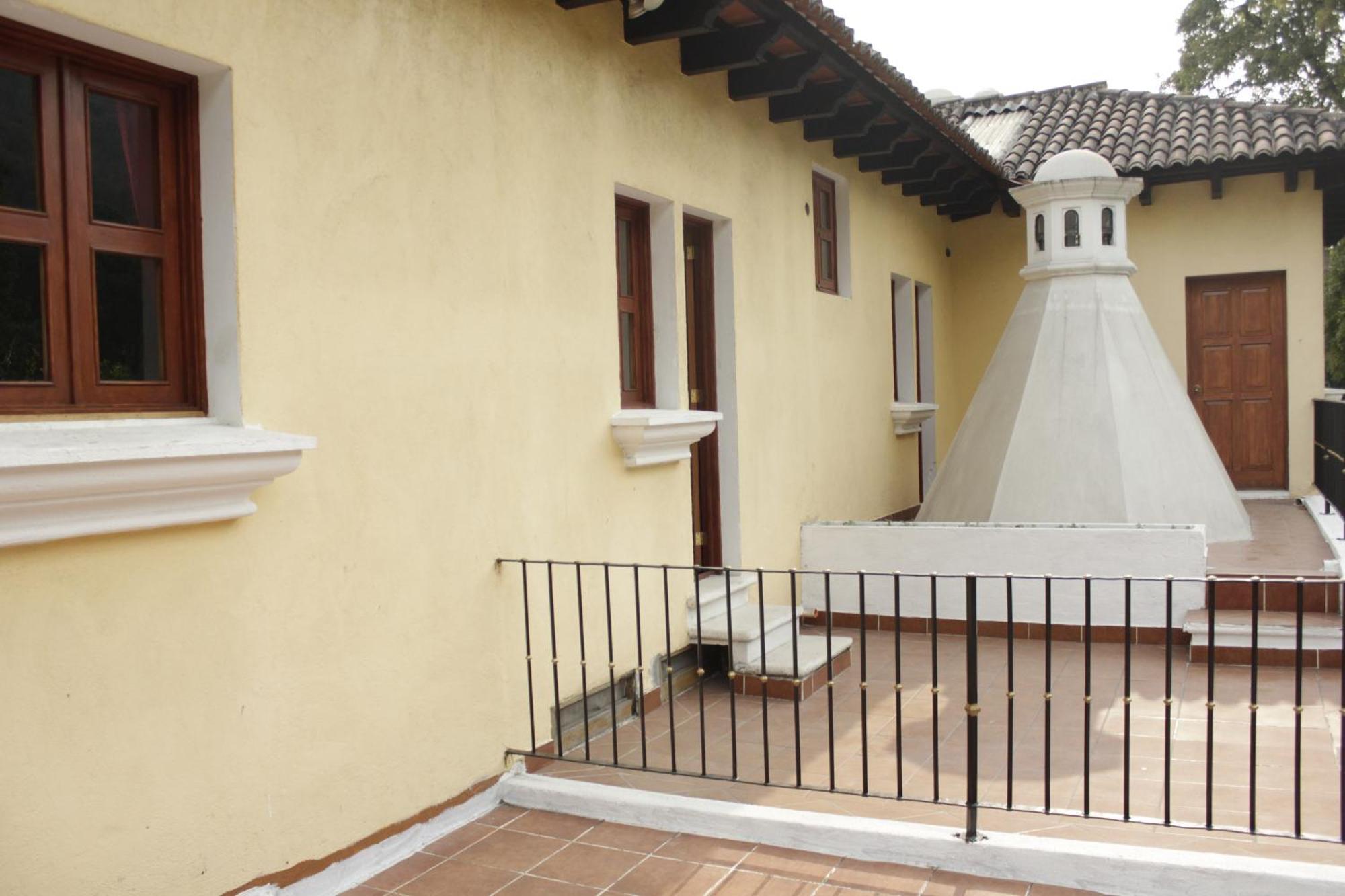 Hotel Y Jardines Casa Buho アンティグア・グアテマラ エクステリア 写真